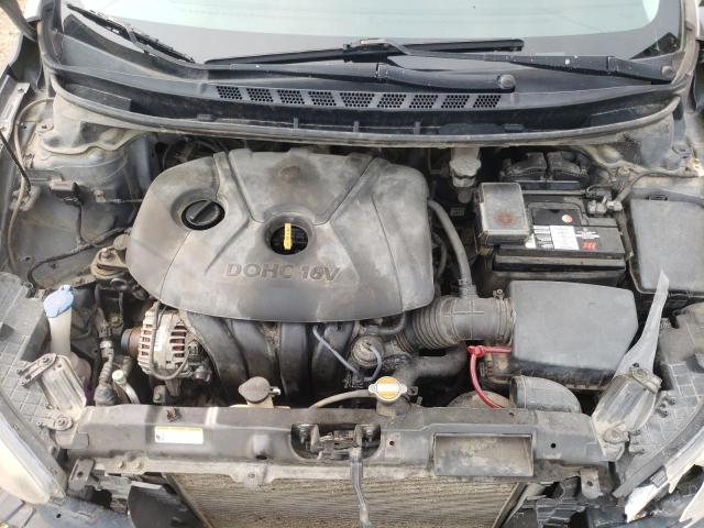 Photo 11 from auction – 2012 HYUNDAI ELANTRA GL with VIN 5NPDH4AE0CH132713