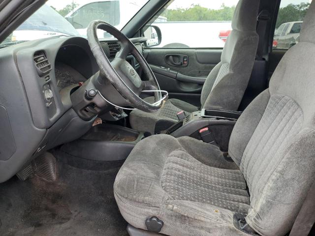 Photo 7 from auction – 2002 CHEVROLET BLAZER with VIN 1GNCS13W62K120879