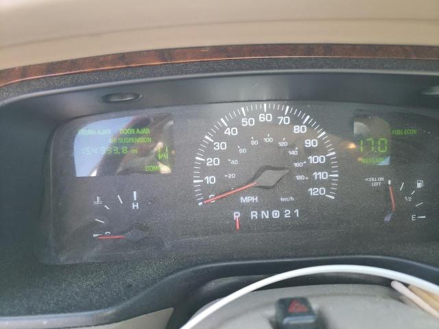 Photo 9 from auction – 2000 LINCOLN TOWN CAR C with VIN 1LNHM83W1YY810400
