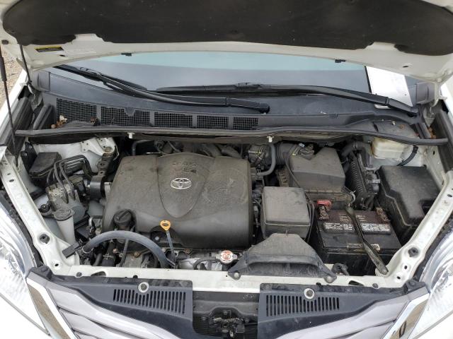 Photo 12 from auction – 2017 TOYOTA SIENNA XLE with VIN 5TDDZ3DC4HS159318
