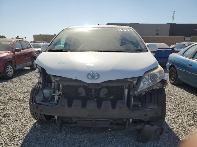 Photo 5 from auction – 2011 TOYOTA SIENNA XLE with VIN 5TDYK3DC2BS080811