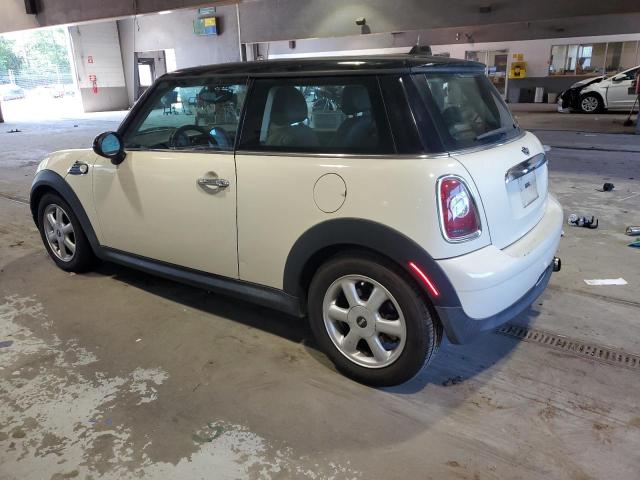 Photo 2 from auction – 2010 MINI COOPER with VIN WMWMF3C58ATZ64139