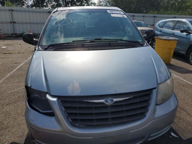 Photo 5 from auction – 2005 CHRYSLER TOWN & COU with VIN 1C4GP45R45B437701