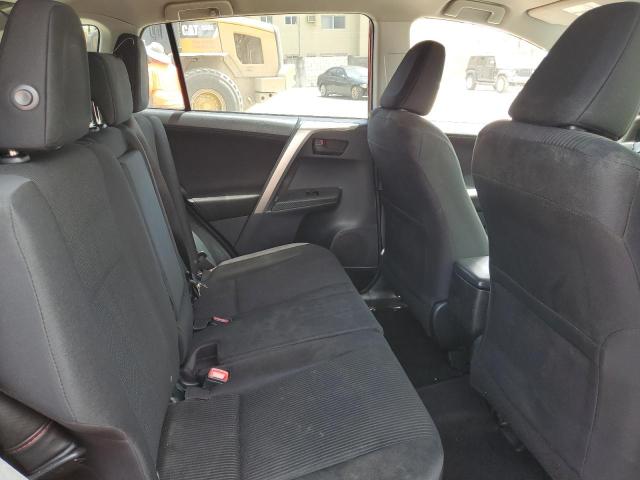 Photo 11 from auction – 2015 TOYOTA RAV4 LE with VIN JTMZFREV5FJ037160