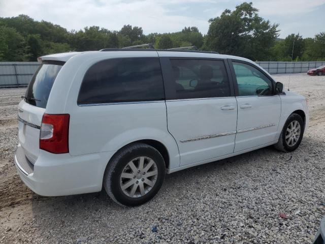 Photo 3 from auction – 2016 CHRYSLER TOWN & COU with VIN 2C4RC1BG1GR141139