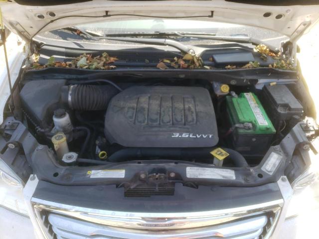 Photo 12 from auction – 2011 CHRYSLER TOWN & COU with VIN 2A4RR5DG2BR697885