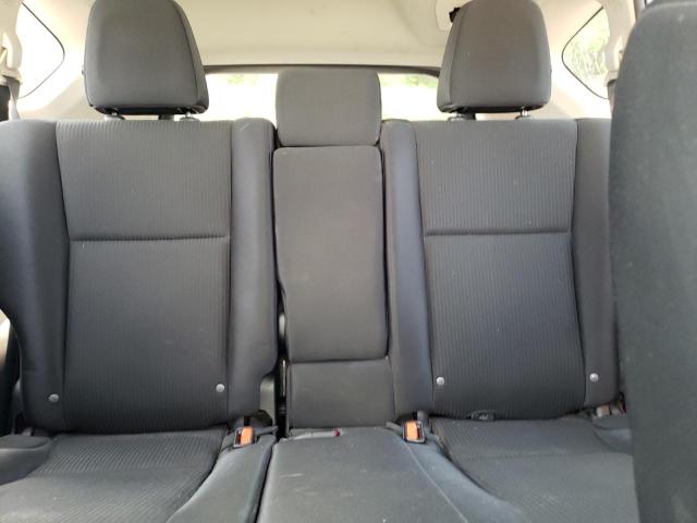 Photo 10 from auction – 2017 TOYOTA RAV4 LE with VIN 2T3BFREVXHW574886