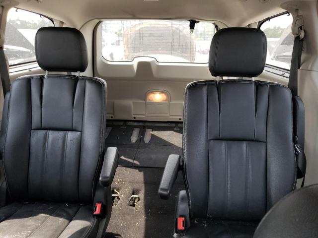 Photo 10 from auction – 2016 CHRYSLER TOWN & COU with VIN 2C4RC1BG2GR215586