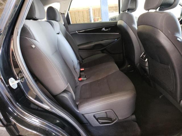 Photo 11 from auction – 2016 KIA SORENTO LX with VIN 5XYPGDA32GG102012