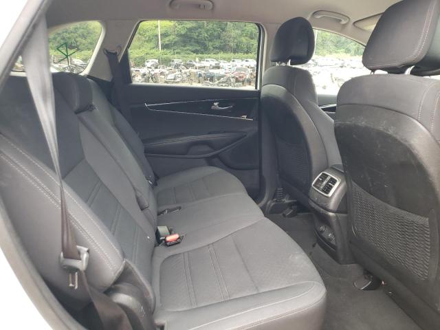 Photo 11 from auction – 2016 KIA SORENTO LX with VIN 5XYPGDA35GG040055