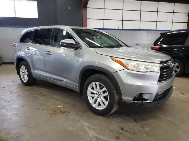 Photo 4 from auction – 2016 TOYOTA HIGHLANDER with VIN 5TDBKRFH6GS273178