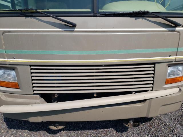 Photo 7 from auction – 2000 FLEETWOOD BOUNDER with VIN 3FCNF53S7YJA05530