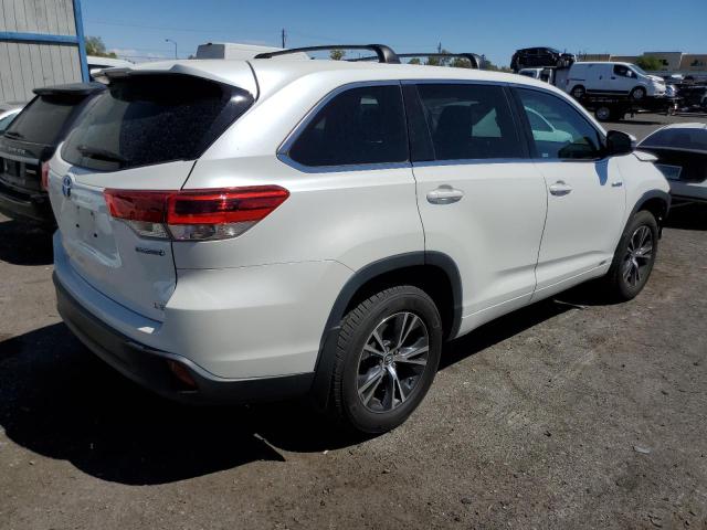 Photo 3 from auction – 2017 TOYOTA HIGHLANDER with VIN 5TDBGRFH0HS032896