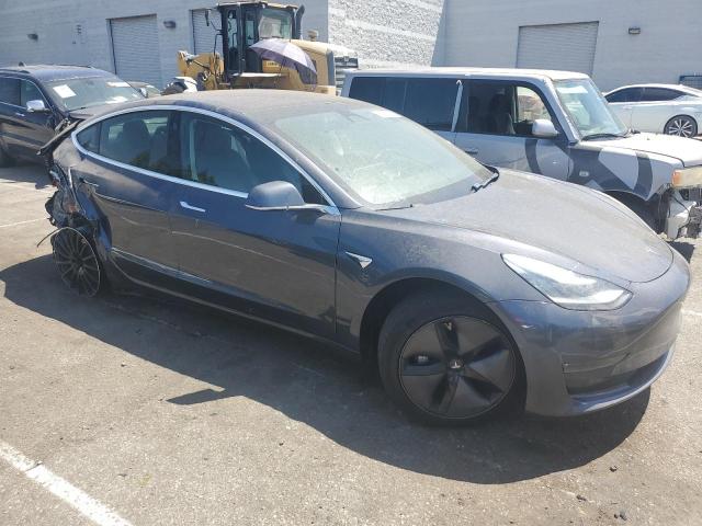 Photo 4 from auction – 2018 TESLA MODEL 3 with VIN 5YJ3E1EA7JF158327