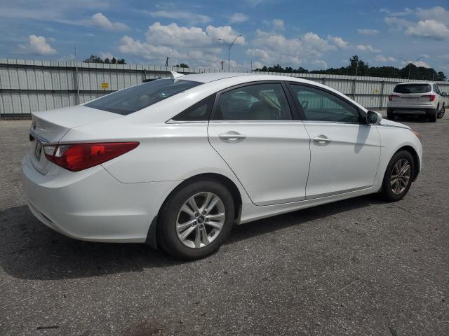 Photo 3 from auction – 2013 HYUNDAI SONATA GLS with VIN 5NPEB4AC6DH695741
