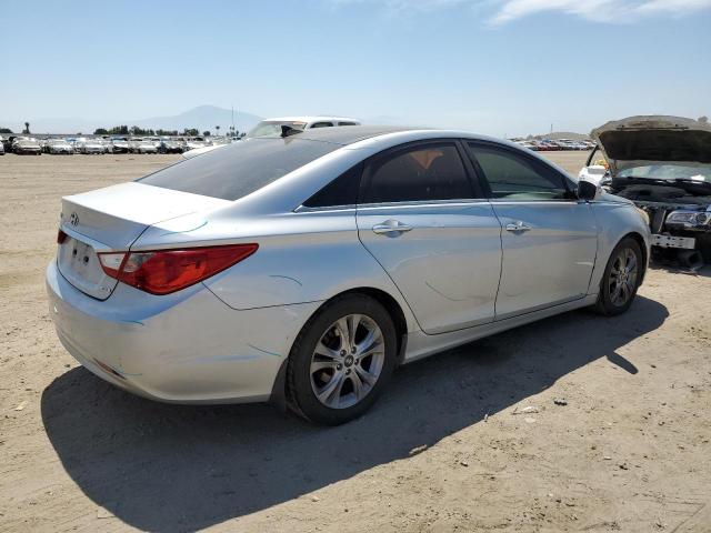 Photo 3 from auction – 2013 HYUNDAI SONATA SE with VIN 5NPEC4AC5DH528218