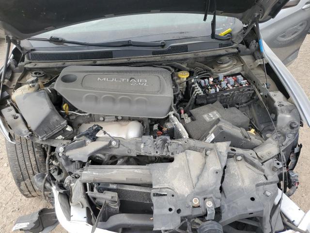 Photo 11 from auction – 2015 CHRYSLER 200 LIMITE with VIN 1C3CCCAB3FN660152