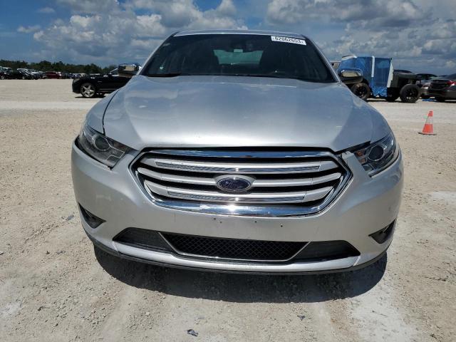 Photo 5 from auction – 2017 FORD TAURUS LIM with VIN 1FAHP2F81HG113729