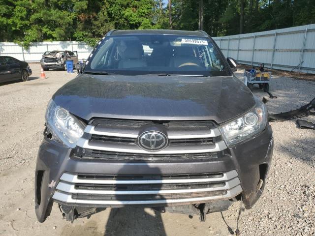 Photo 5 from auction – 2018 TOYOTA HIGHLANDER with VIN 5TDKZRFH7JS532702