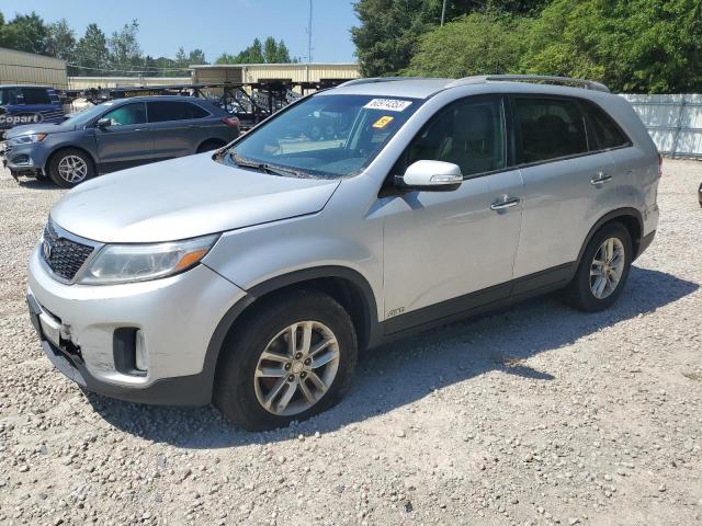 KIA SORENTO LX 2015 with VIN 5XYKTCA68FG584669 - Photo from auction