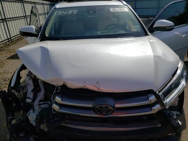 Photo 12 from auction – 2019 TOYOTA HIGHLANDER with VIN 5TDYZRFH7KS330342