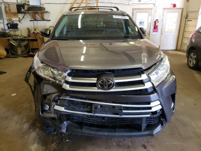 Photo 5 from auction – 2017 TOYOTA HIGHLANDER with VIN 5TDJZRFH7HS436719
