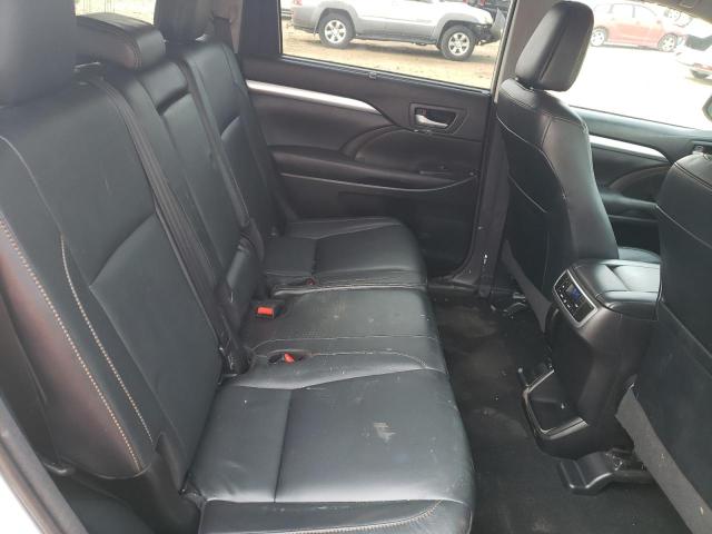 Photo 11 from auction – 2018 TOYOTA HIGHLANDER with VIN 5TDJZRFH1JS554948