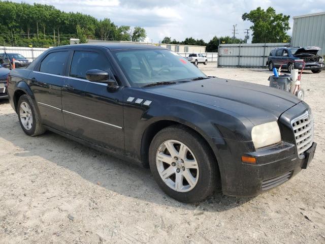 Photo 4 from auction – 2007 CHRYSLER 300 with VIN 2C3LA43R47H885213