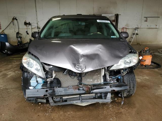 Photo 5 from auction – 2011 TOYOTA SIENNA XLE with VIN 5TDDK3DC9BS021348