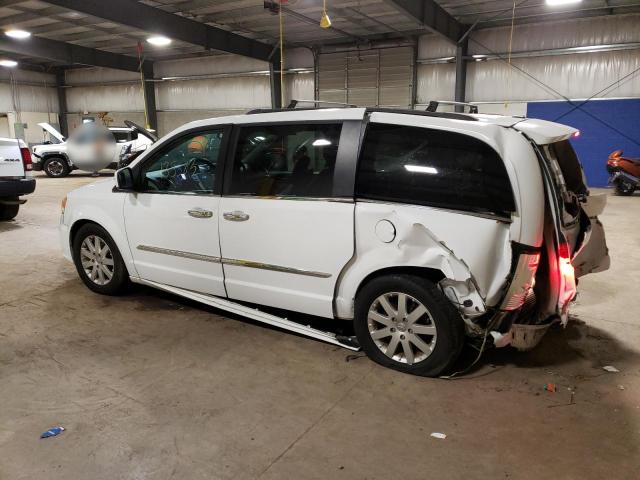 Photo 2 from auction – 2015 CHRYSLER TOWN & COU with VIN 2C4RC1BG4FR729955