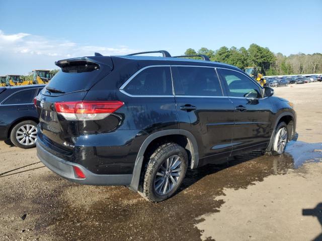 Photo 3 from auction – 2018 TOYOTA HIGHLANDER with VIN 5TDJZRFHXJS854732