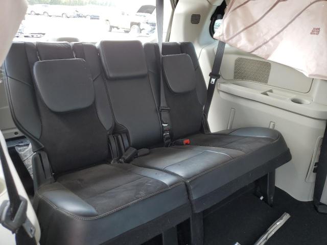 Photo 11 from auction – 2014 CHRYSLER TOWN & COU with VIN 2C4RC1CG0ER297328