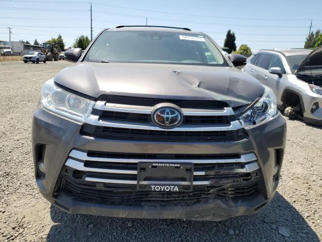 Photo 5 from auction – 2018 TOYOTA HIGHLANDER with VIN 5TDBZRFH4JS498332