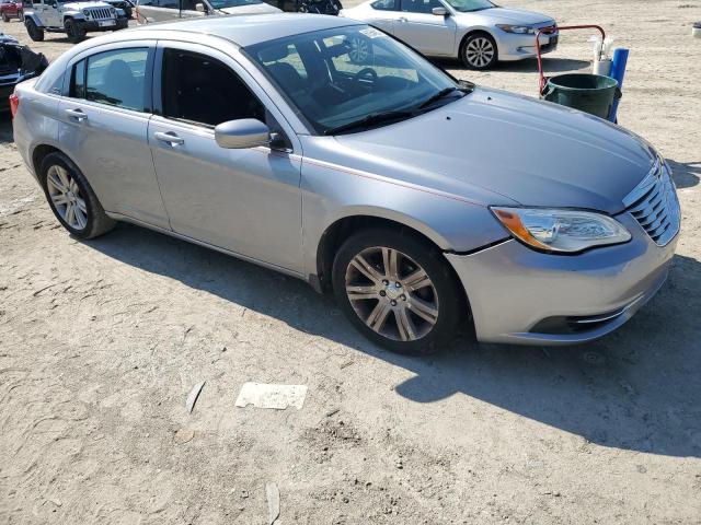 Photo 4 from auction – 2013 CHRYSLER 200 LX with VIN 1C3CCBAB2DN704651