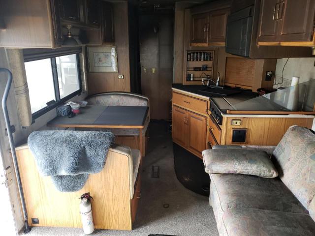 Photo 6 from auction – 2000 WINNEBAGO CHIEFTAIN with VIN 3FCNF53S2YJA00090