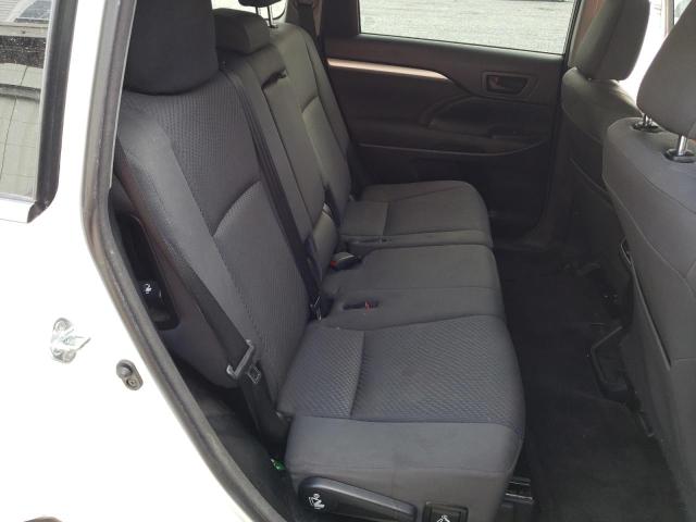 Photo 11 from auction – 2016 TOYOTA HIGHLANDER with VIN 5TDBKRFH5GS259823