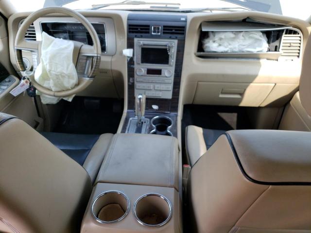 Photo 8 from auction – 2010 LINCOLN NAVIGATOR with VIN 5LMJJ2J5XAEJ08209