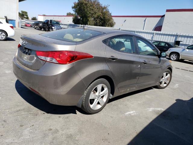 Photo 3 from auction – 2013 HYUNDAI ELANTRA GL with VIN 5NPDH4AE4DH289727