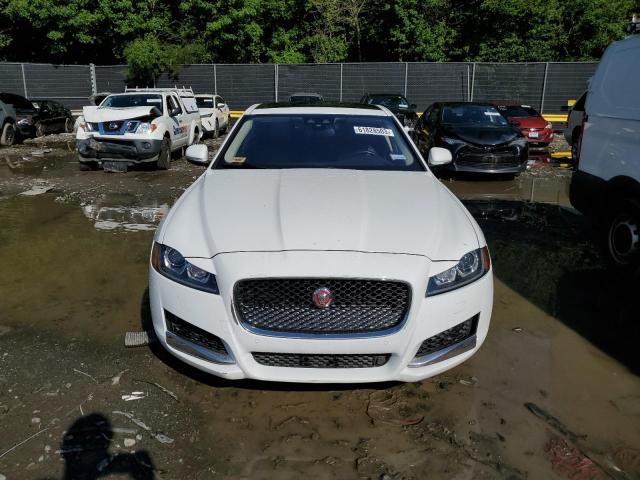 Photo 5 from auction – 2017 JAGUAR XF PRESTIG with VIN SAJBK4BV8HCY28358