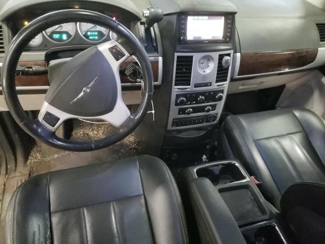 Photo 8 from auction – 2010 CHRYSLER TOWN & COU with VIN 2A4RR8D13AR359567