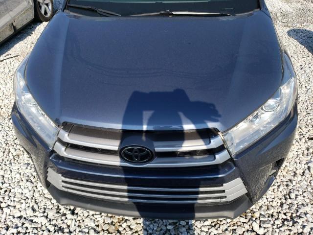 Photo 12 from auction – 2018 TOYOTA HIGHLANDER with VIN 5TDKZRFH3JS243512