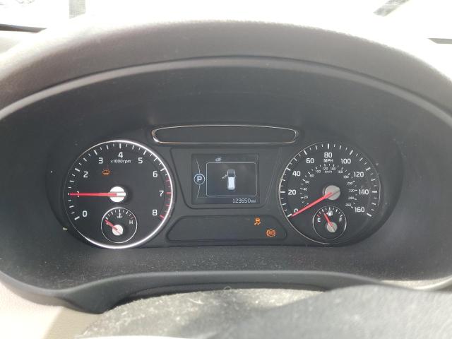 Photo 9 from auction – 2016 KIA SORENTO LX with VIN 5XYPG4A35GG048401