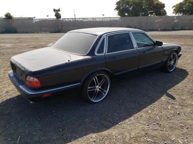 Photo 3 from auction – 1998 JAGUAR XJR with VIN SAJPX1842WC833136