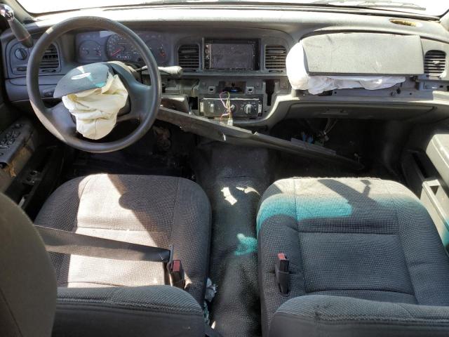 Photo 8 from auction – 2003 FORD CROWN VICT with VIN 2FAFP71W23X119116