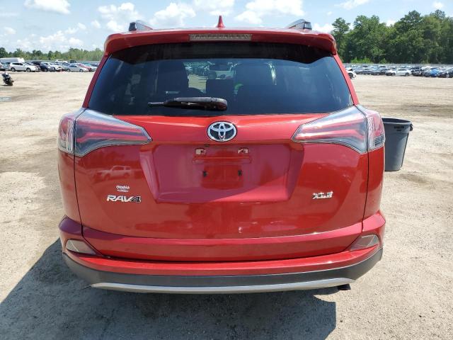 Photo 6 from auction – 2017 TOYOTA RAV4 XLE with VIN JTMWFREV9HJ136604