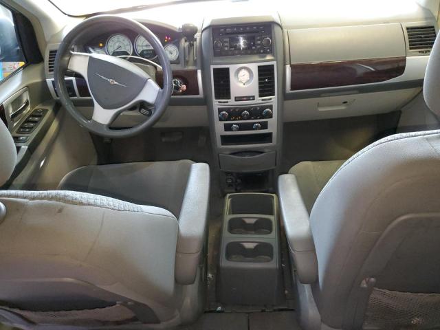 Photo 8 from auction – 2010 CHRYSLER TOWN & COU with VIN 2A4RR5D19AR501385