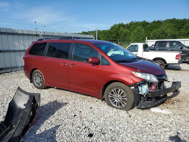 Photo 4 from auction – 2018 TOYOTA SIENNA XLE with VIN 5TDYZ3DC3JS905894