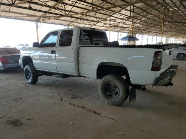 Photo 2 from auction – 2004 CHEVROLET SILVERADO with VIN 2GCEK19T141283702