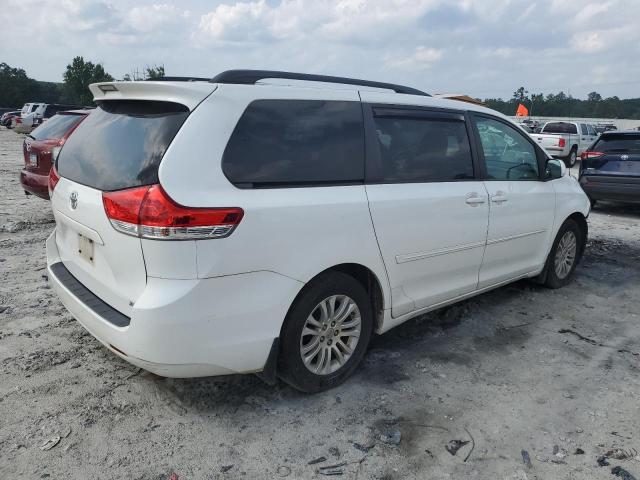 Photo 3 from auction – 2014 TOYOTA SIENNA XLE with VIN 5TDYK3DC8ES409693