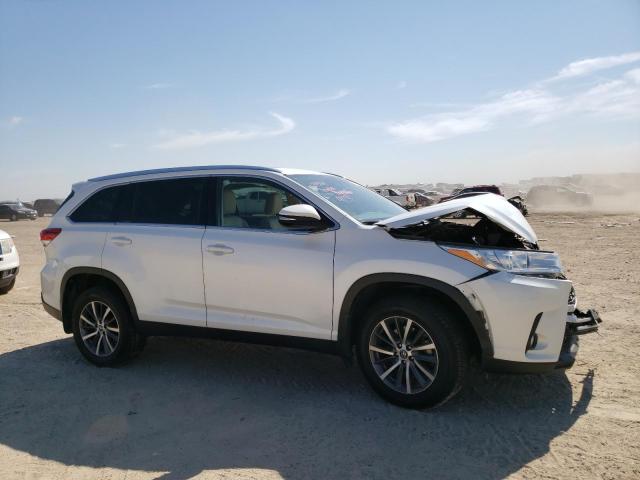 Photo 4 from auction – 2019 TOYOTA HIGHLANDER with VIN 5TDJZRFH1KS934129